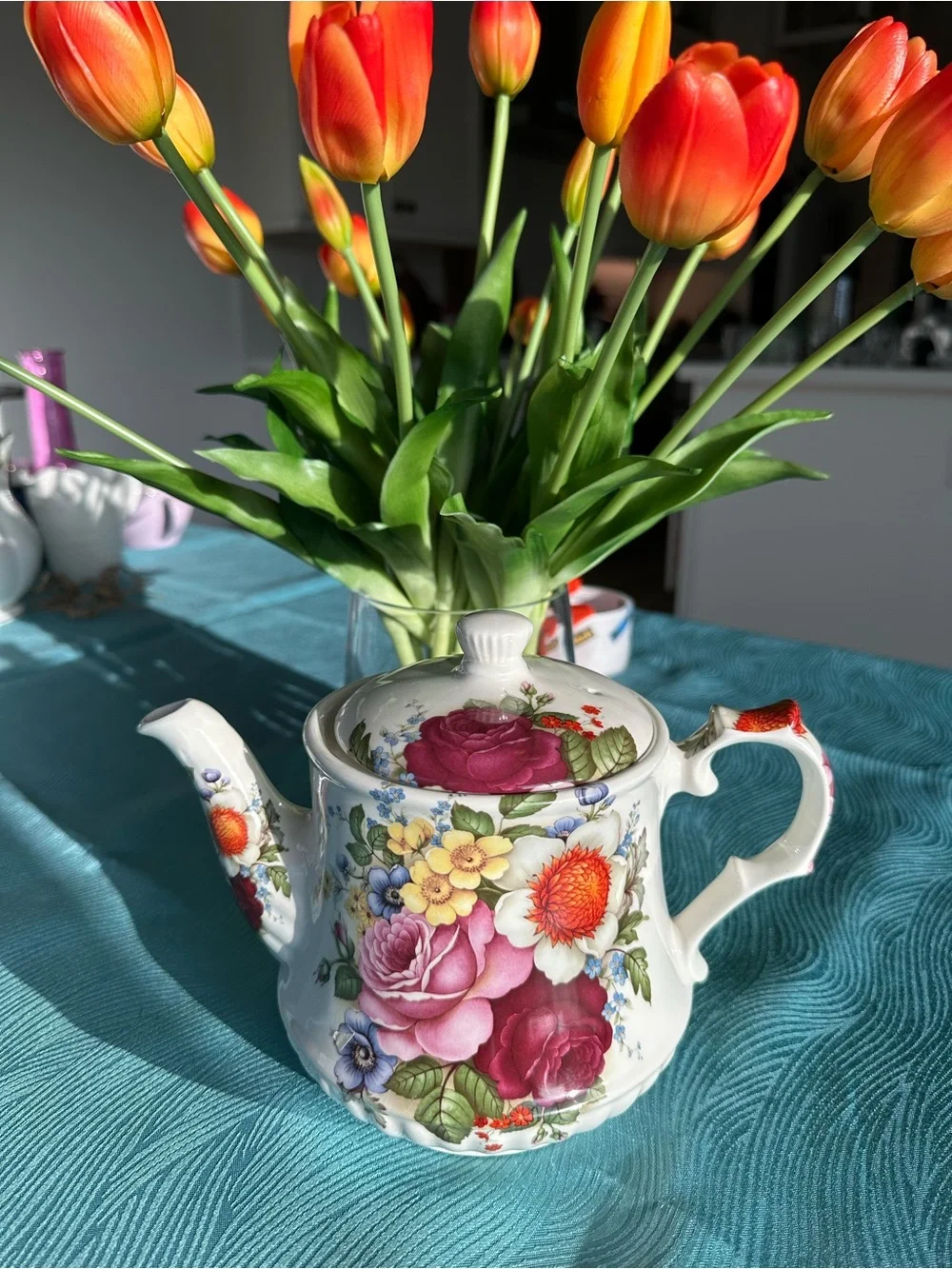 Sadler teapot. Made in England.